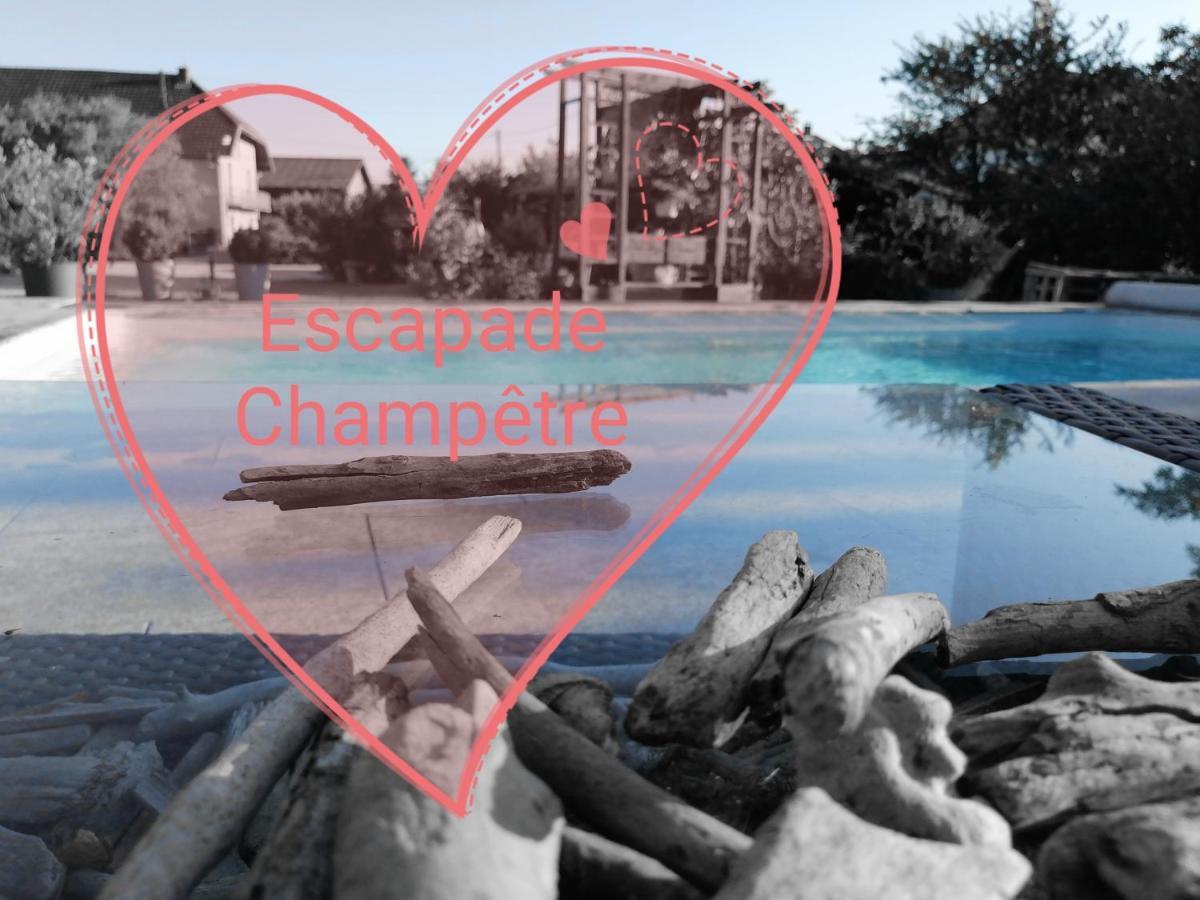 Escapade Champetre Bed & Breakfast Hauteville-sur-Fier Екстериор снимка